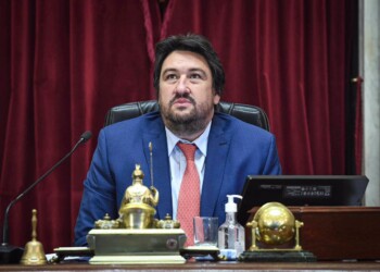 Closs pidió que Nación gire recursos a las provincias para pagar el bono