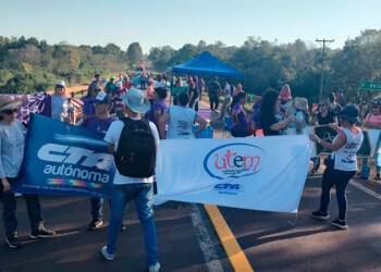 Docentes cortan la ruta nacional 12 tras confirmar nuevo paro de 48 horas