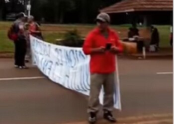 Municipales de Colonia Delicia “explotaron” y cortaron la ruta 12