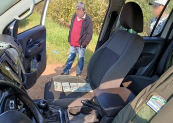 Lo atraparon con más de 40 mil dólares en una camioneta de alta gama