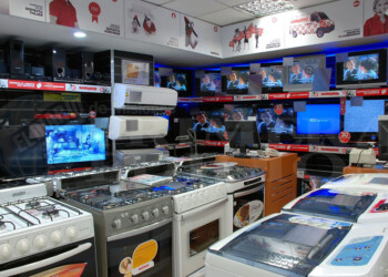 Electrónica, neumáticos y vehículos aplican fuerte suba tras la devaluación