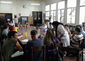 Gremios docentes piden adelantar la discusión salarial prevista para septiembre