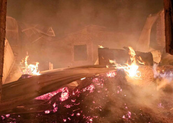 Incendio arrasó un secadero de yerba mate en Tres Capones y dejó cuantiosas pérdidas