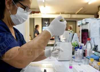 Además de la suba del 25% en aranceles, bioquímicos piden reducir tiempos de pago