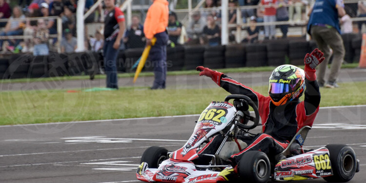 EN AGOSTO, JULIO. Julio Da Silva ganó en Oberá por la quinta del Misionero de karting y se quedó con su primera victoria en la Estándar, la categoría más potente.
