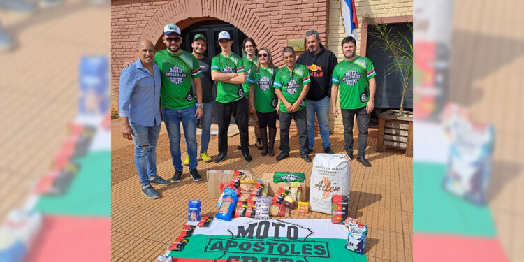 SOLIDARIDAD. El Moto Grupo Apóstoles entregó las donaciones.