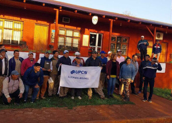 Municipales de Eldorado apoyan el reclamo salarial en Mado