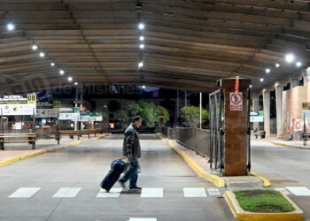 Sigue el paro de colectivos en cinco localidades misioneras y podría profundizarse