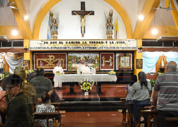 Fieles misioneros renuevan la fe en San Cayetano para agradecer y pedir por trabajo