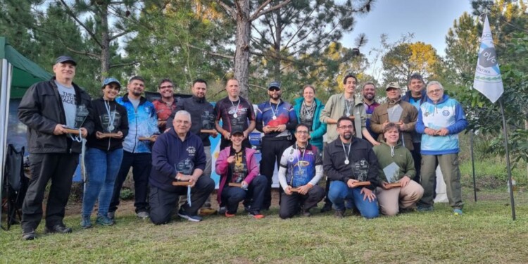 AL PODIO. Los principales protagonistas del certamen, que contó con varios campeones nacionales e internacionales.