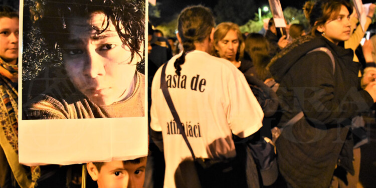 PEDIDOS DE JUSTICIA. Tras el hecho que conmocionó a Santa Ana, se suscitaron varias marchas encabezadas siempre por la familia y amigos de Víctor.