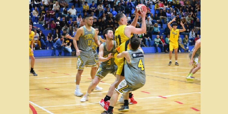 POR EL PRIMER PASO. Siglo XXI y Tirica buscarán el primer punto de la serie.