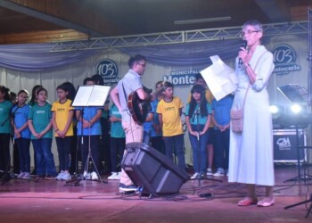 Ángeles de guardapolvo blanco