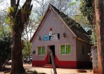 Trece años de prisión por abusar de su hijastra a cambio de dinero