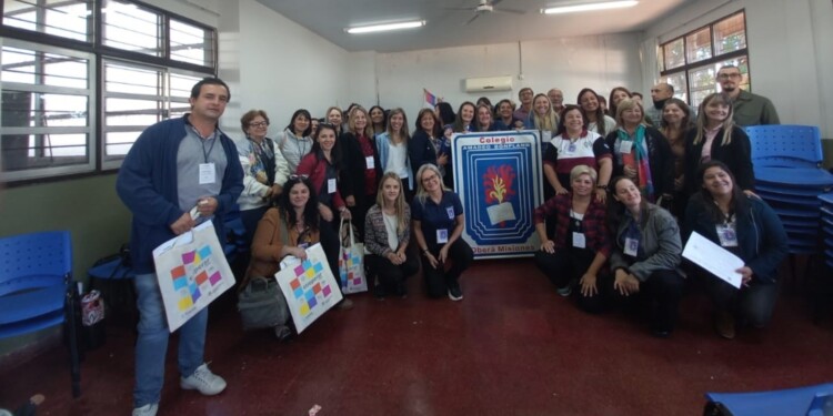 BENEFICIO. Este aporte económico deberá ser invertido en artículos de librería, material didáctico y para actividades en el ámbito escolar.
