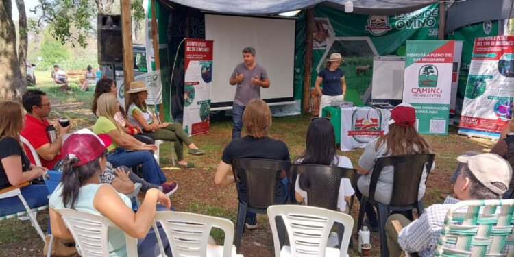 IMPORTANCIA. La actividad propició el dictado de capacitaciones y la entrega de animales de la raza Santa Inés.