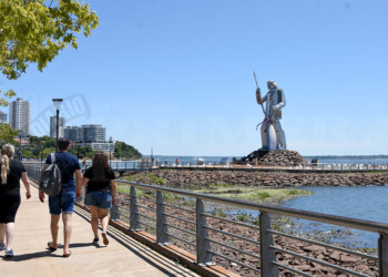 Con números a favor, Posadas sale a buscar más inversores