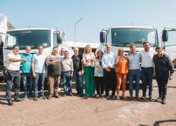 Entregaron nuevo equipamiento vial a cinco municipios de Misiones