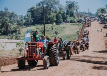 Herrera Ahuad participó de la apertura de la Fiesta del Tractor