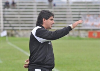 Gustavo Módica es el entrenador de Crucero del Norte