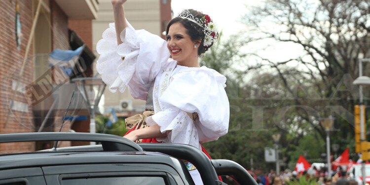 El tradicional desfile dio inicio a la 43ª Fiesta Nacional del Inmigrante