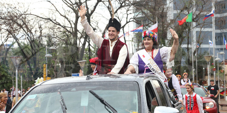 El tradicional desfile dio inicio a la 43ª Fiesta Nacional del Inmigrante
