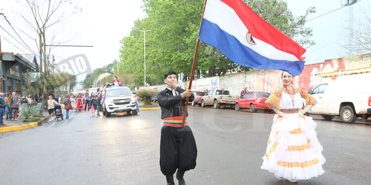 El tradicional desfile dio inicio a la 43ª Fiesta Nacional del Inmigrante