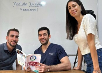 El éxito de Dr Veller: tres hermanos misioneros, médicos, influencers y ahora también tienen su libro