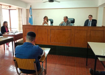 Defensa de un hombre acusado de intentar matar a su pareja pidió que se investigue a la víctima