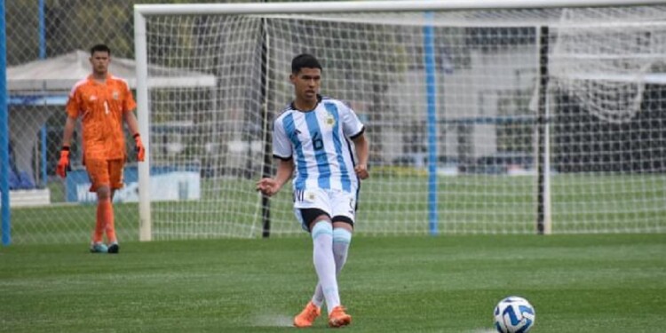 EXPERIENCIA. El eldoradense sumó sus primeros minutos con la Selección.