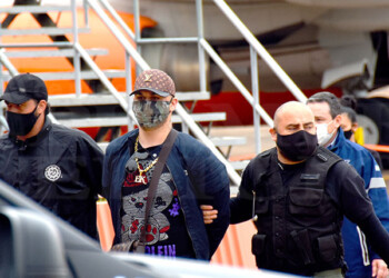 “EK” prófugo nuevamente en Brasil, hallaron su automóvil calcinado