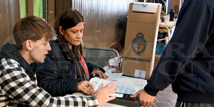 RÉCORD. Aunque la tendencia participativa venía en descenso,el 13 de agosto se marcó un piso histórico.