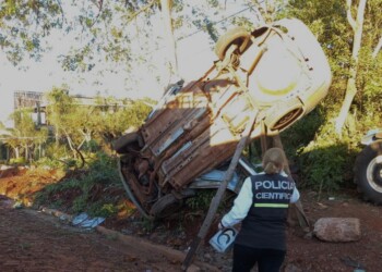 Aristóbulo del Valle: despistó y chocó contra un árbol sobre colectora de Ruta 14