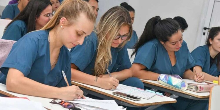 EN CRECIMIENTO. San Vicente tuvo un importante cambio con la cantidad de estudiantes que se movilizaron para estudiar en la UNAU.