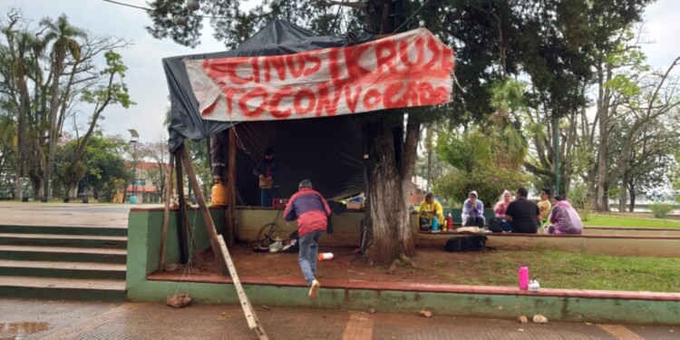 MEDIDAS. El acampe de vecinos se mantuvo hasta el fin de semana y seguirán en asamblea permanente.