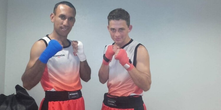 RESULTADO DISPAR. Espíndola y Amante, protagonistas de la velada.