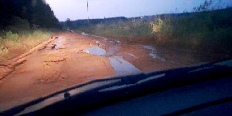 INTRANSITABLES. Las vías terradas de San Ignacio son intransitables para los vecinos de las colonias.
