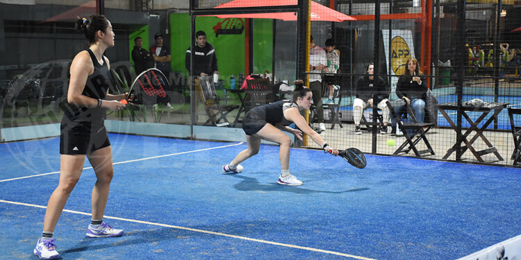 ÚLTIMO ESFUERZO. Las parejas mayores buscaban anoche el título y también la clasificación al Nacional de Córdoba.