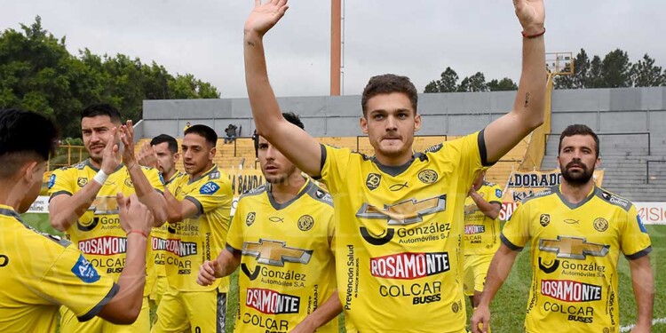 SEIS FINALES. Crucero se juega la permanencia y por delante le quedan seis partidos claves para su futuro.