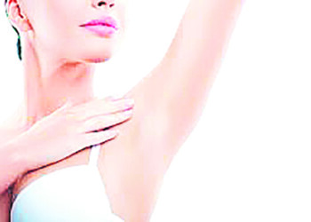 Cómo quitar manchas de las axilas