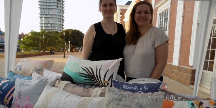 Las emprendedoras de Oberá, Lety y Yaqui, crearon la Marca LEIA CREACIONES. @leia.creaciones