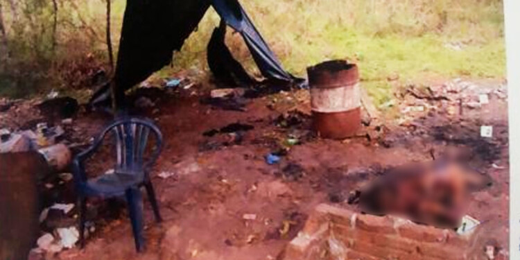 LA ESCENA. Tras llegar a su casa con las ropas ensangrentadas, el acusado le dijo su pareja que “mató por diversión”.