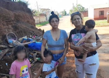 El pedido de una mamá: con 25 años y tres hijas pequeñas quedó en situación de calle