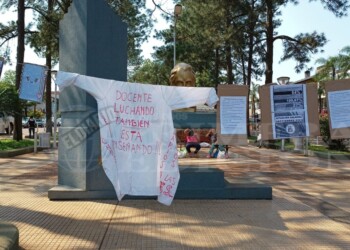 Docentes Autoconvocados de Oberá realizó un “panfletazo”