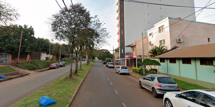 ZONA. El autor quedó registrado cuando llegaba con otra persona frente al edificio, para luego entrar con llaves.