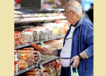 Vivir ajustados: el salario real está en los niveles más bajos desde 2006