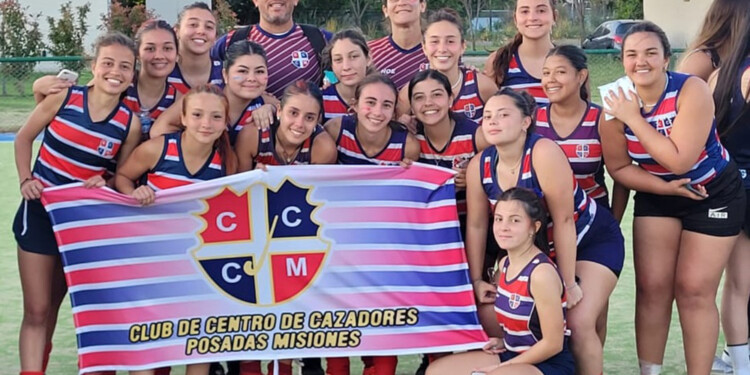 A UN PASO DEL TÍTULO. Centro de Cazadores tuvo una gran actuación en Rosario para poner en el podio al hockey misionero. (Gentileza Prensa Centro de Cazadores)