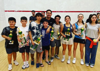 Squash: los chicos se preparan para competir en Asunción