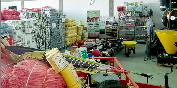 INCERTIDUMBRE. Los comerciantes quieren protegerse de eventuales subas pero otros especulan con ganar más.