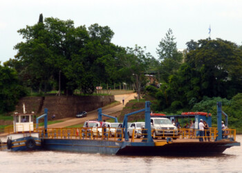 Crecida del rio Uruguay: ahora se cerró el servicio de balsa entre Alba Posse – Puerto Mauá